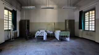 Donna malata di cancro arrestata perché in possesso di passaporto kazako