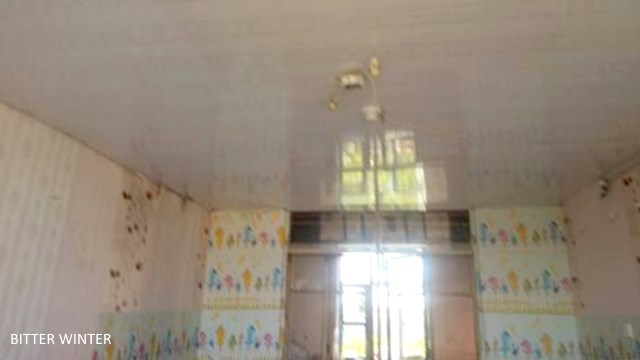 Persino le lampadine della casa di Sun Li sono state rimosse e portate via