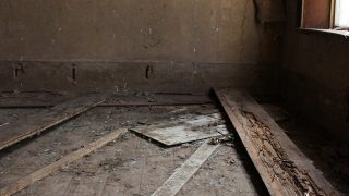 Vandali assoldati dalla polizia contro una Chiesa domestica