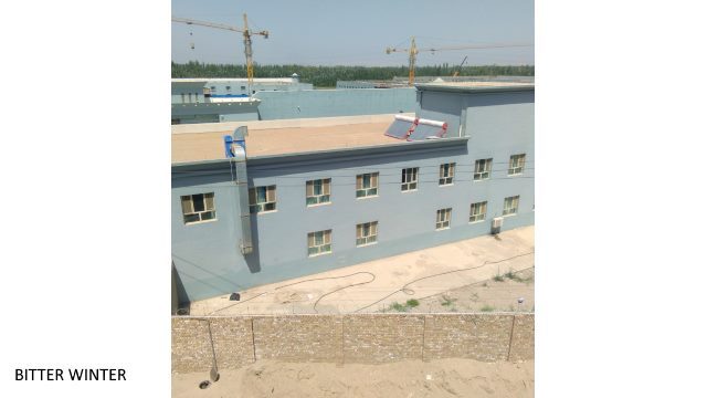 Gli edifici a due piani incompiuti nel “campo di rieducazione” di Chengnan