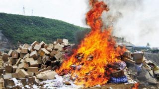 Il PCC sequestra e brucia i libri cristiani