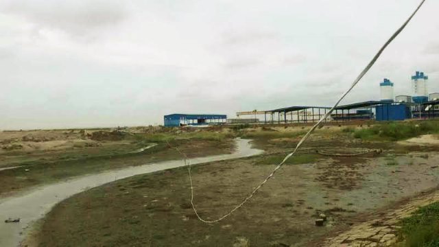 Terreno fangoso nel villaggio di Licuo