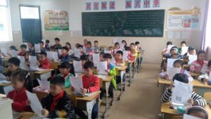 Gli studenti delle scuole primarie ricevono questionari