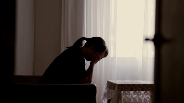 donna triste