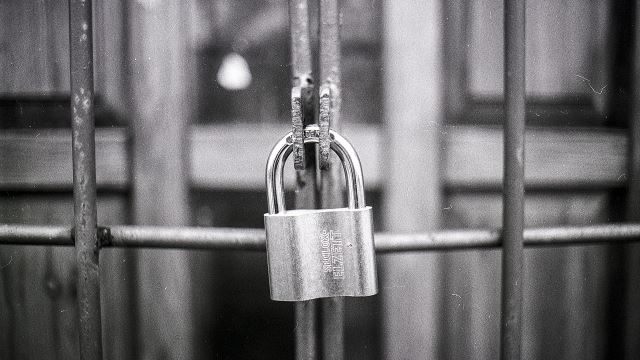 Blocco sulla porta