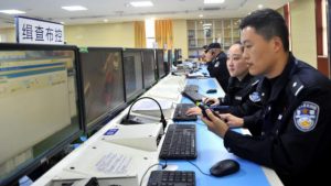 Veicolo di localizzazione online della polizia