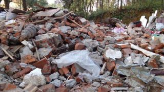 Il tempio di Xishan ridotto a un cumulo di macerie