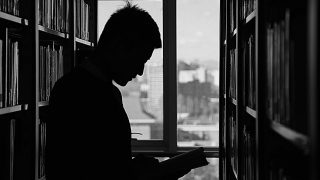 Sottoposti a indagini gli studenti che leggono libri religiosi