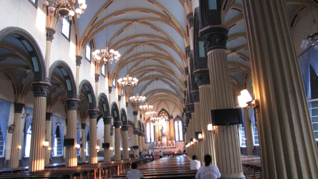 L'interno della cattedrale di San Domenico nella diocesi di Fuzhou