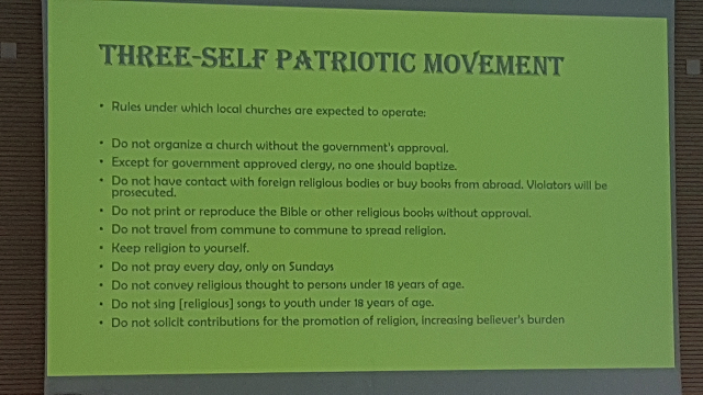Il prof. J. Gordon Melton illustrate e spiega le regole di “comportamento religioso” predisposte dal PCC per le Chiese domestiche cinesi