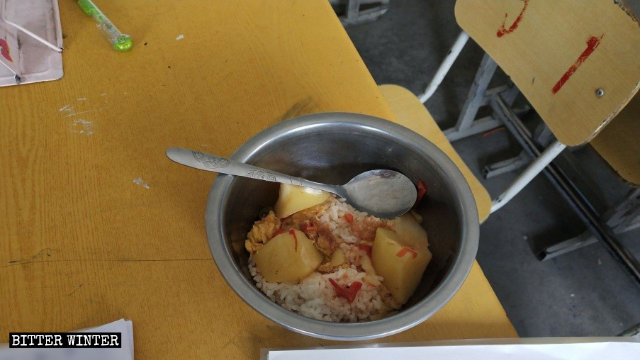 i pasti del collegio sono costituiti