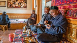Doppio virus nello Xinjiang: le fake news e il COVID-19