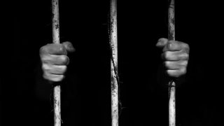 Colpa per associazione: tutti puniti per la fede di uno solo